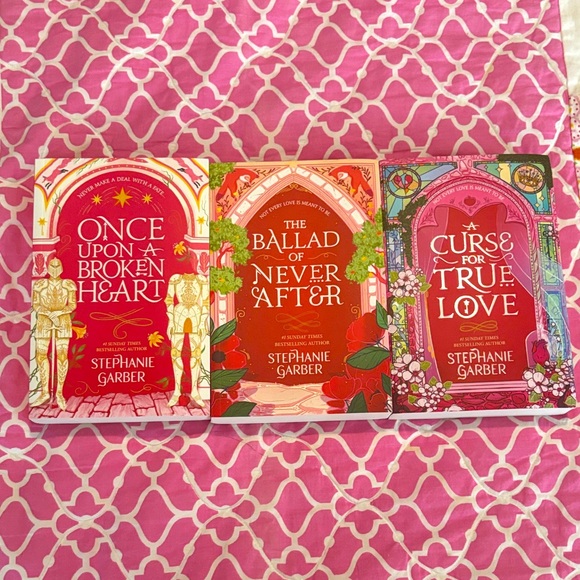 Brand new-Once upon a broken heart bookset - Picture 1 of 4